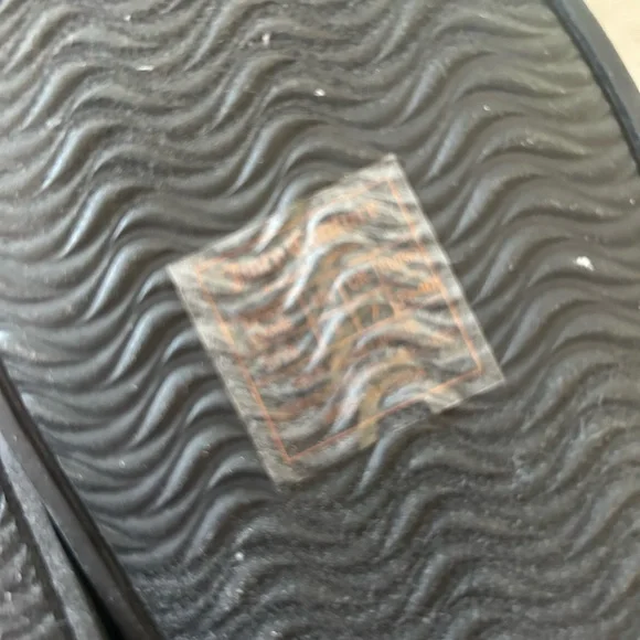 Juicy Couture Black Slide Sandals with Chain Detail - Picture 4 of 4